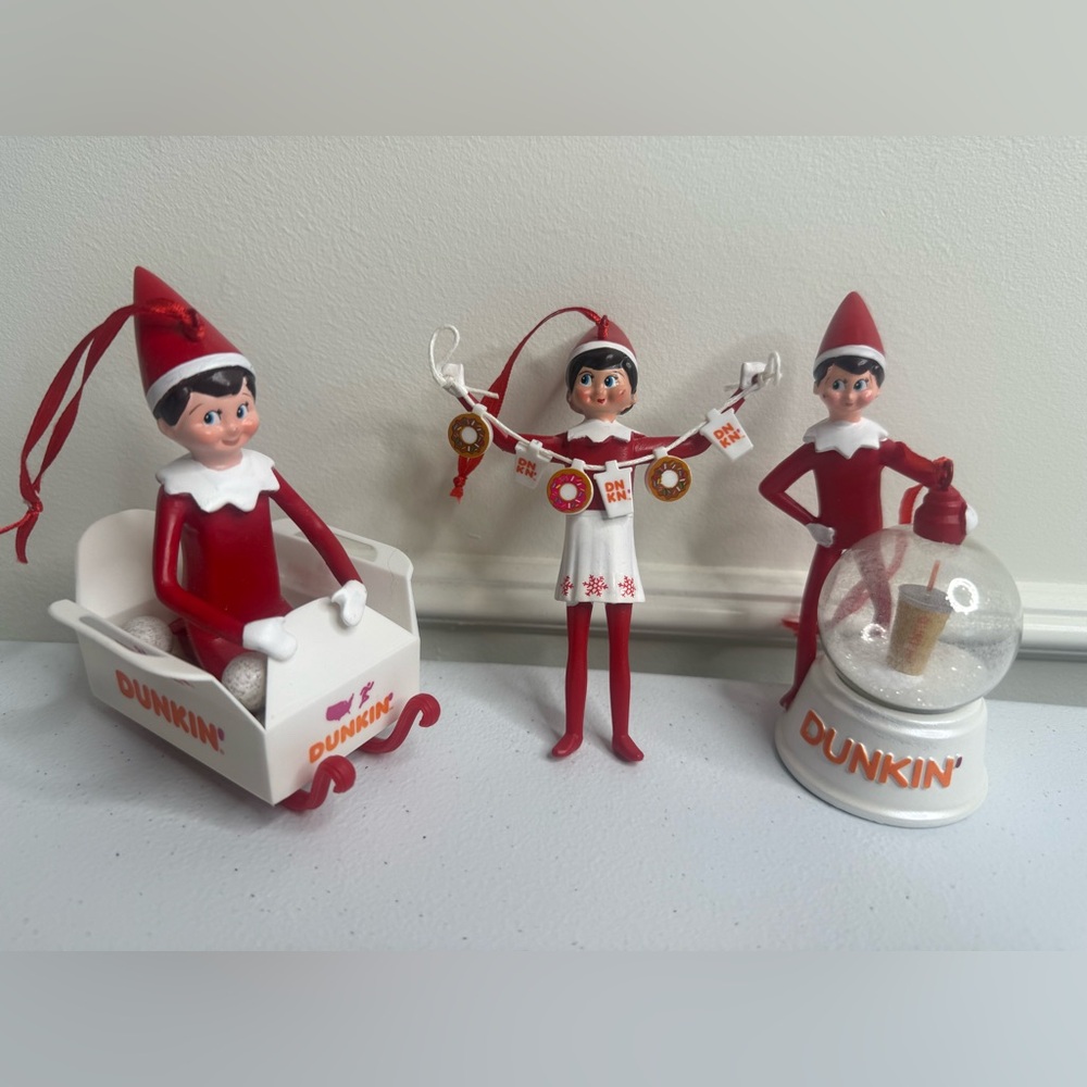 Dunkin' Elf Figurine Set